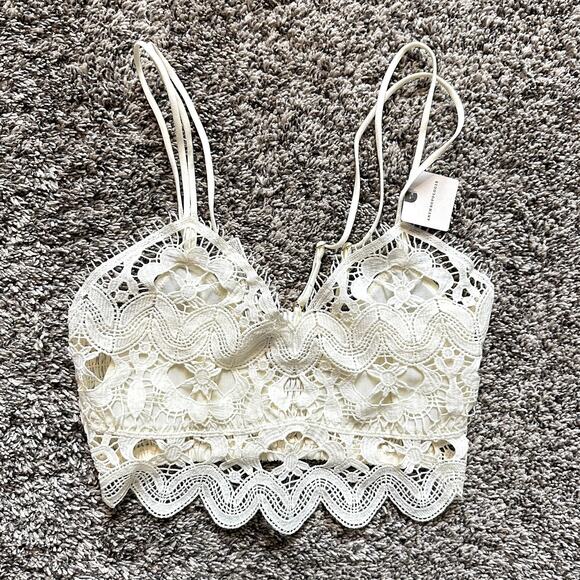 NWT by ANTHROPOLOGIE Lace Bralette Size XS Classic Comfort Casual Basic Romantic - Picture 1 of 9